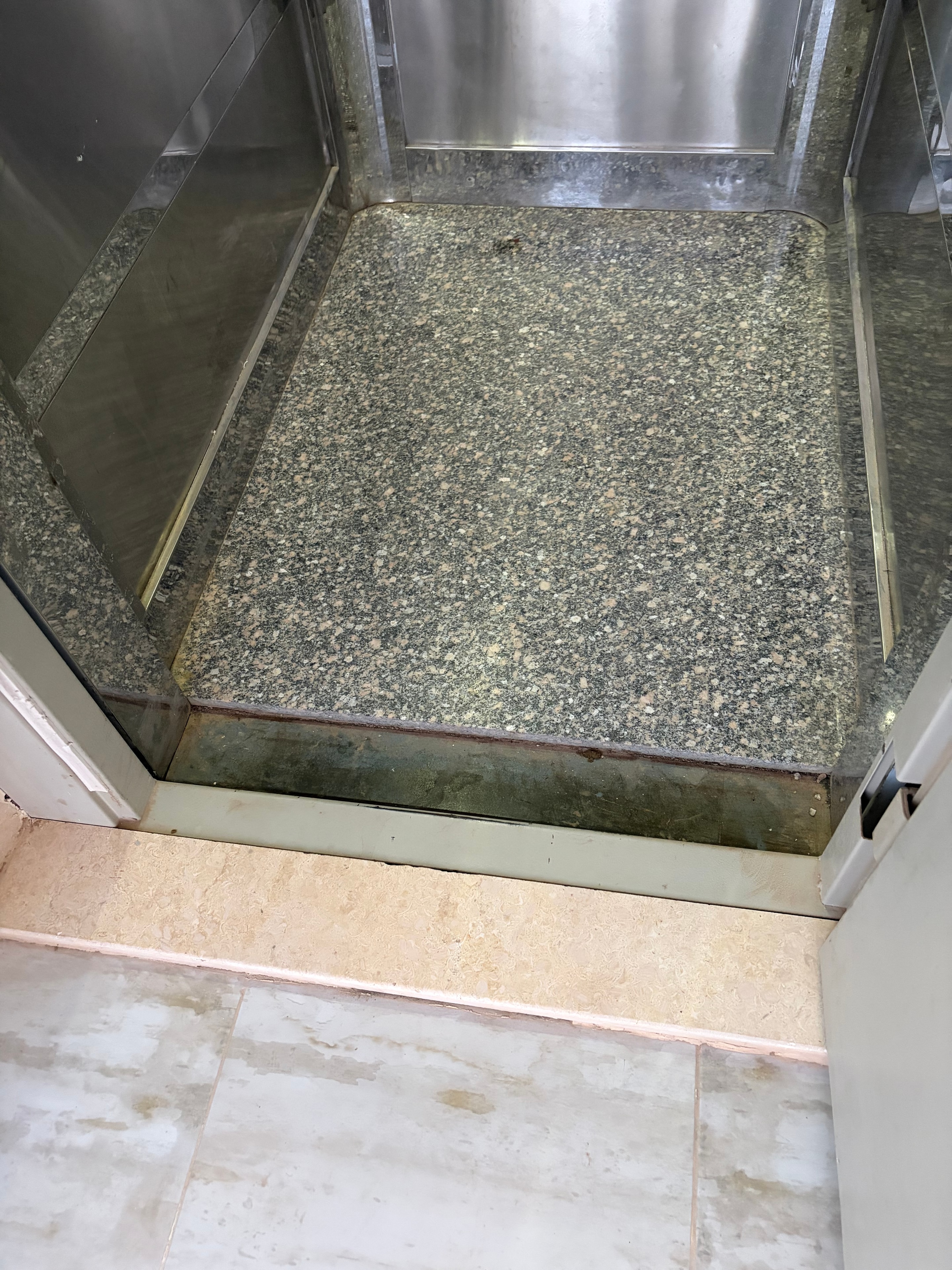 Lifts & elevators — owner evidence photo