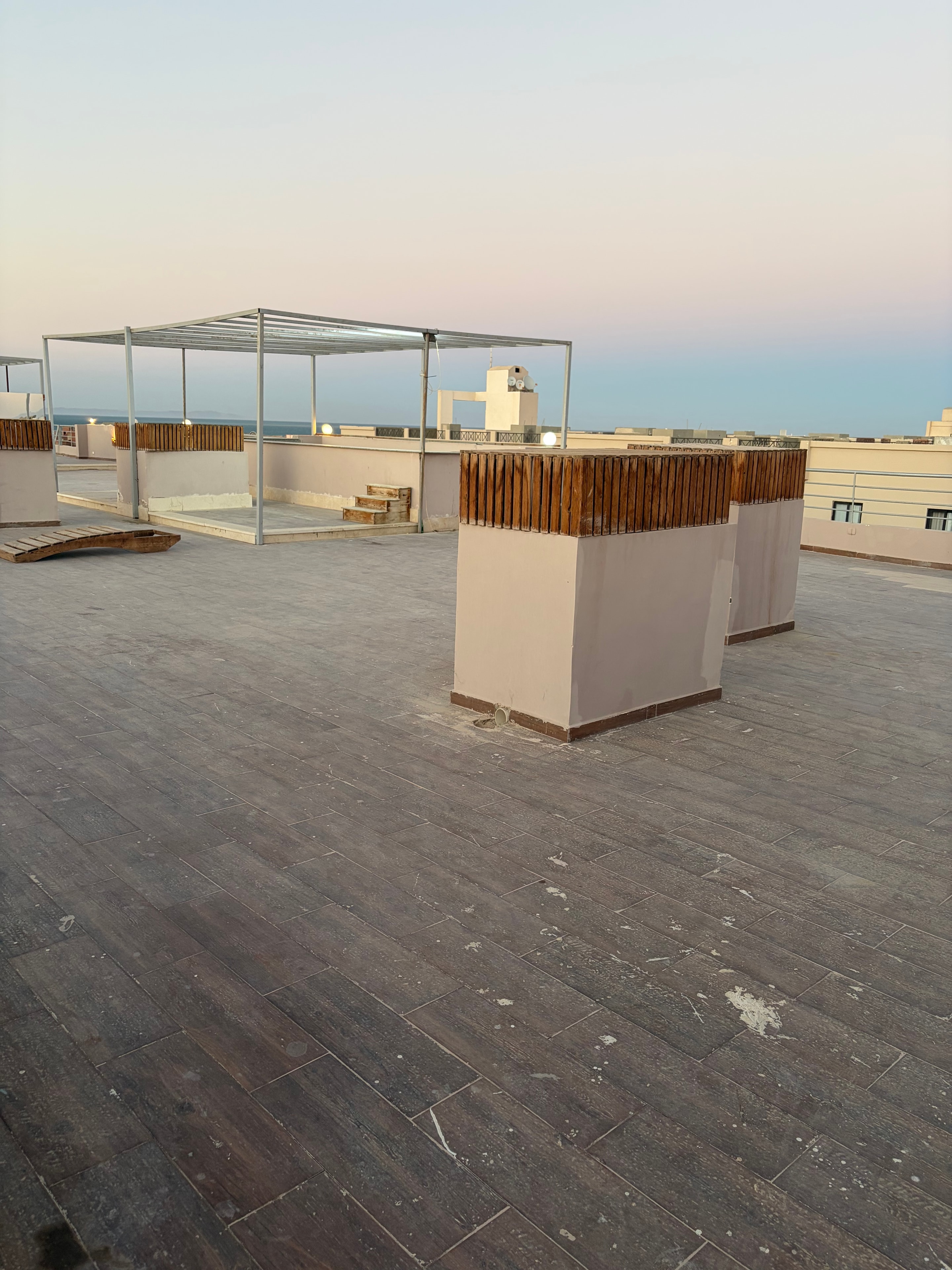 Rooftop adult relaxation zone — reality owner photo 11