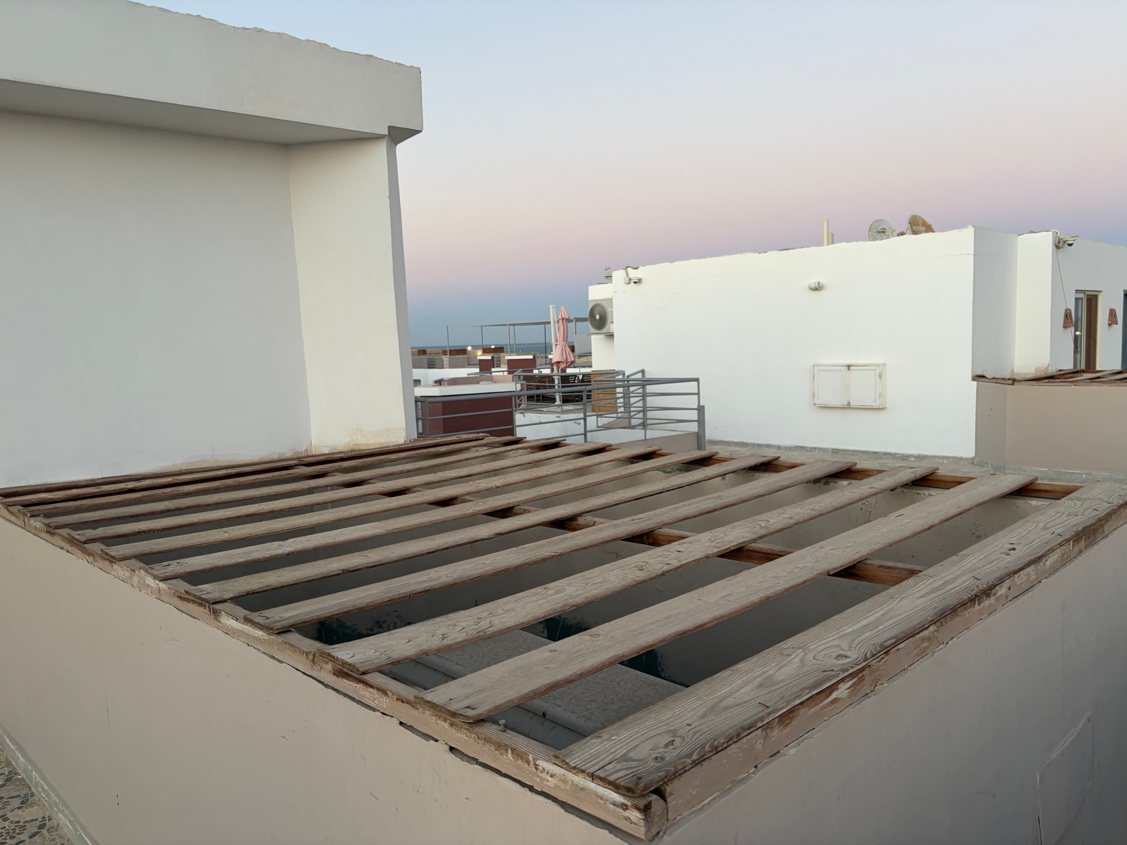 Rooftop adult relaxation zone — reality owner photo 7